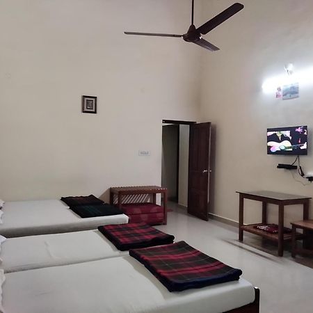 Prashanth Family Homestay Madikeri Bagian luar foto
