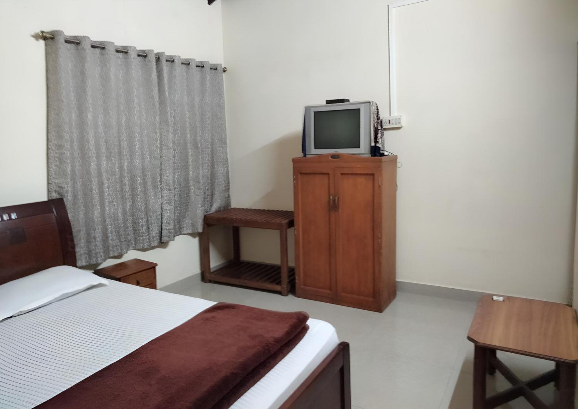 Prashanth Family Homestay Madikeri Bagian luar foto