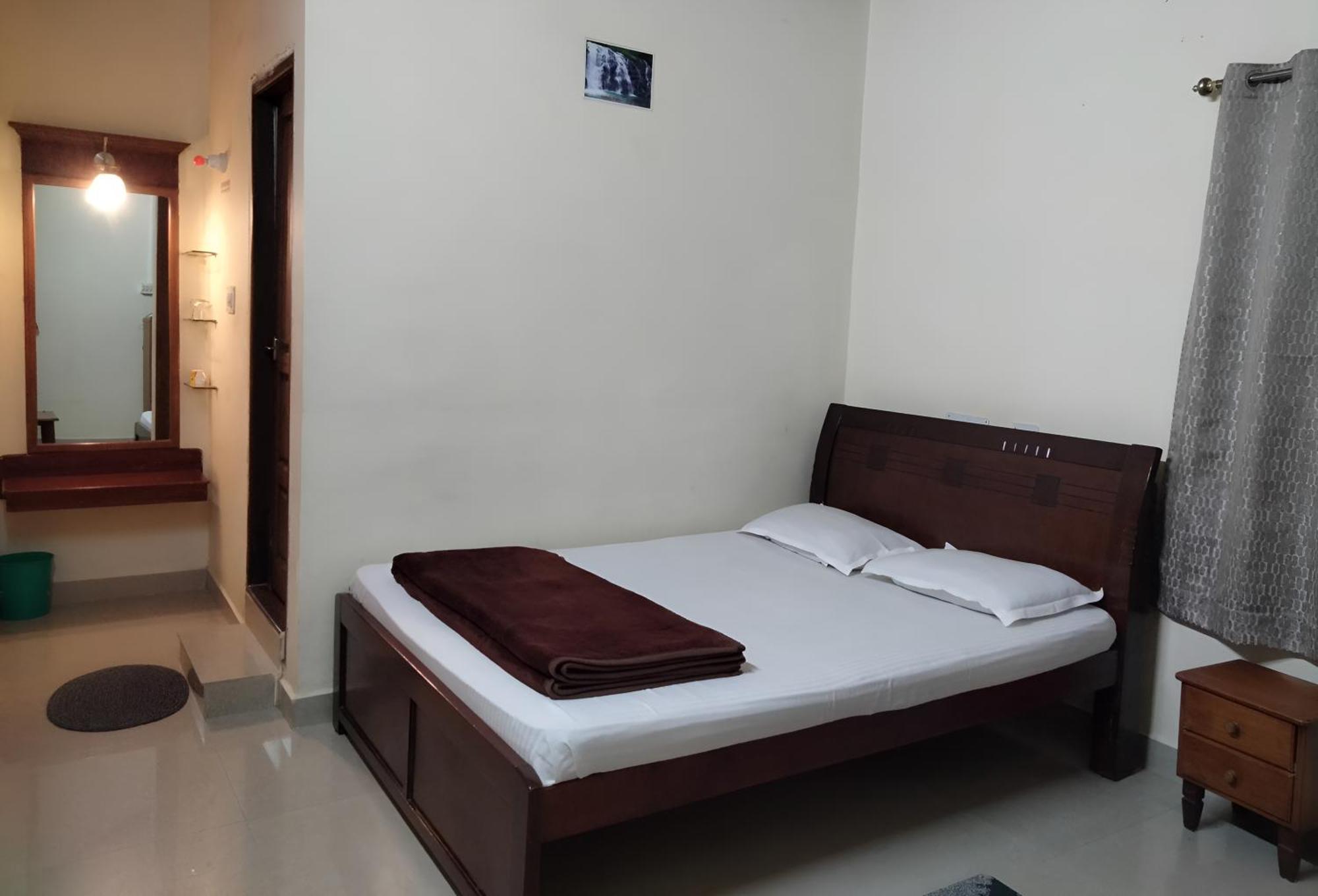 Prashanth Family Homestay Madikeri Bagian luar foto